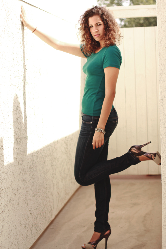 Female model photo shoot of Melissa Selda