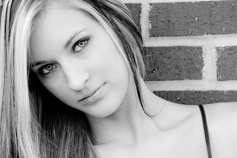 Female model photo shoot of Paige Arnett