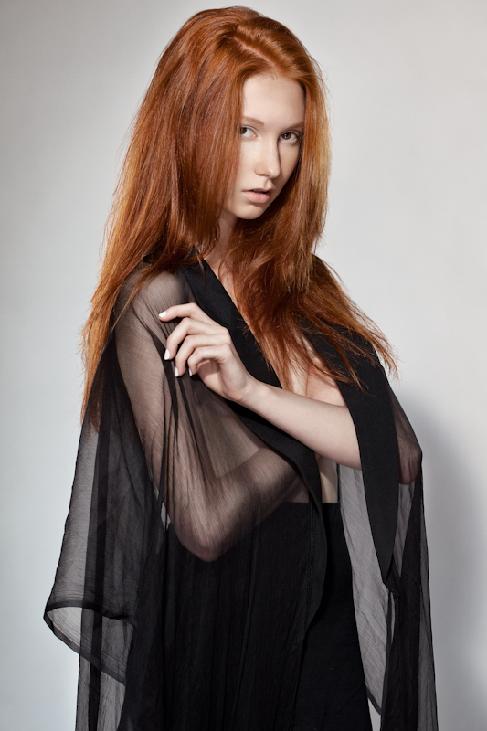 Female model photo shoot of Tiina Toratti