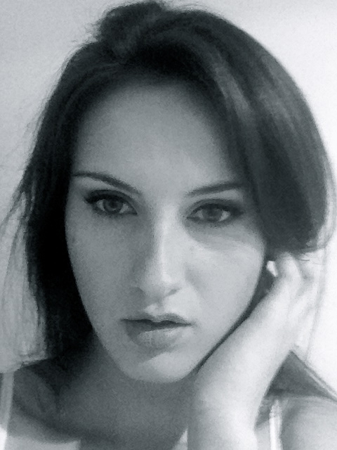 Female model photo shoot of Anna Strelnicova