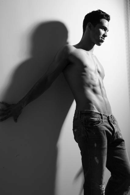Male model photo shoot of Moses Munoz in Pensacola