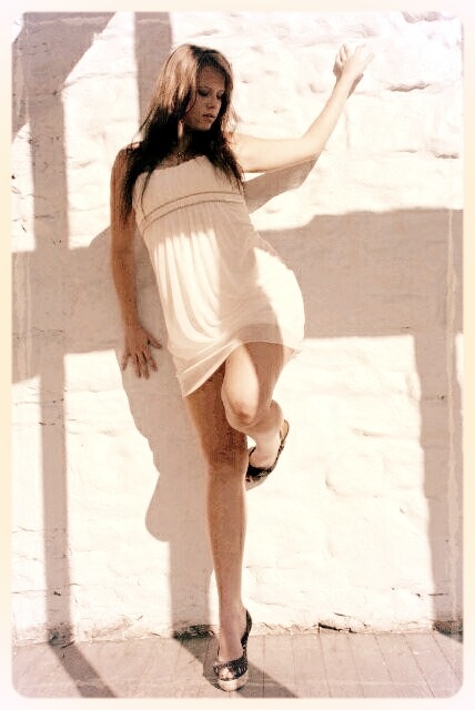 Female model photo shoot of Jennifer Kerns