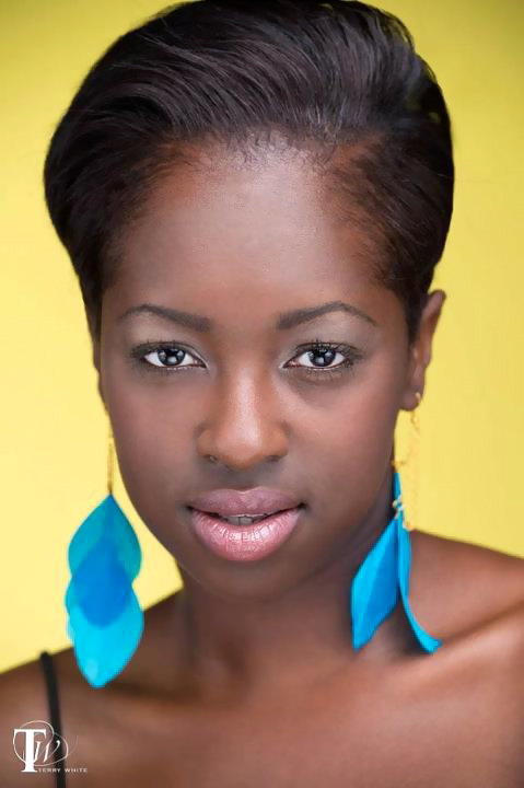 Female model photo shoot of Oumou Diallo