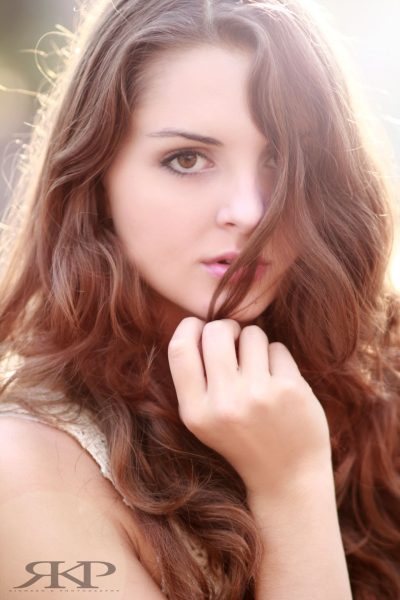 Female model photo shoot of Caterina Rose