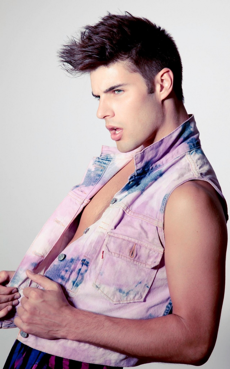 Male model photo shoot of Clayton Velasquez