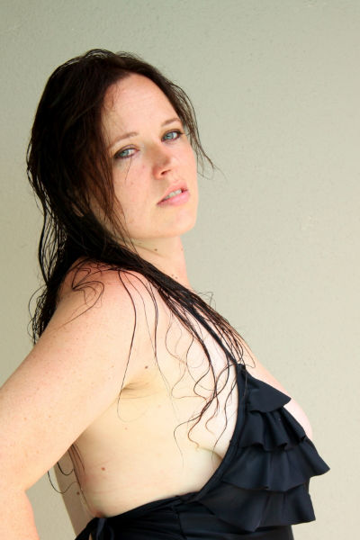 Female model photo shoot of Keri Behling