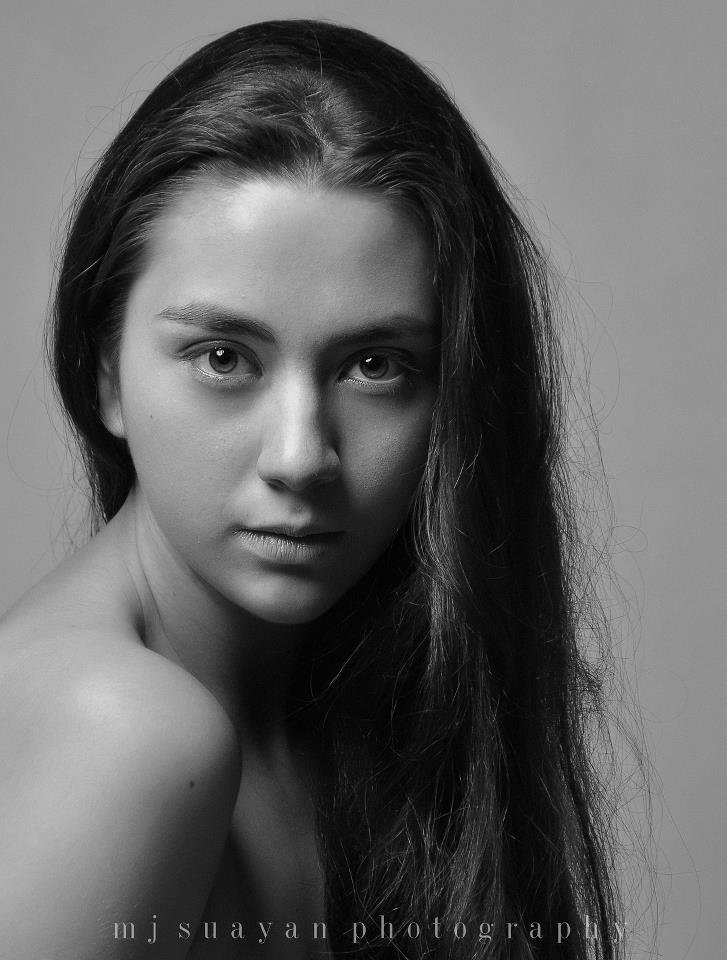 Female model photo shoot of Frances Gilmour