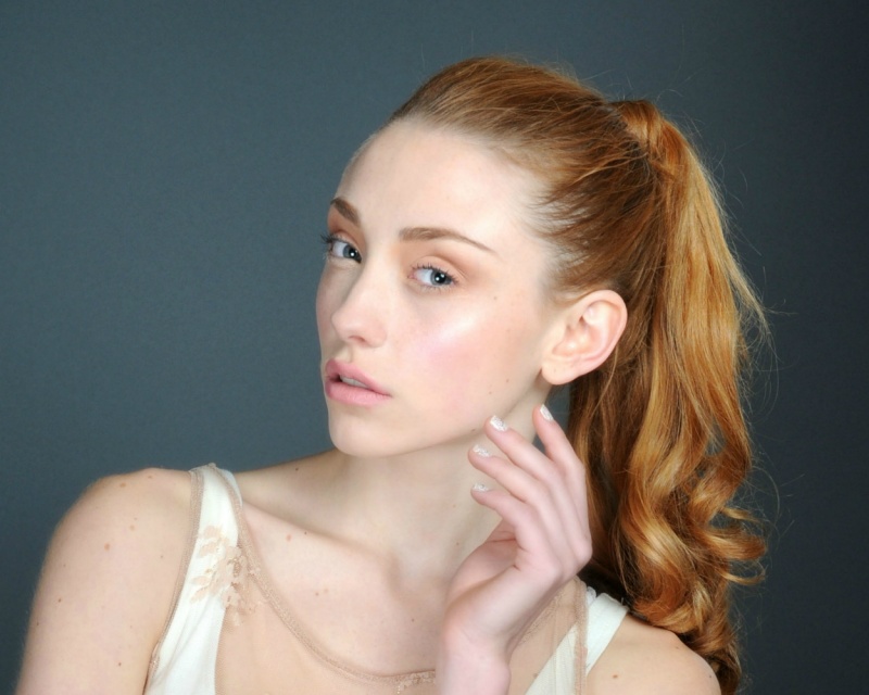 Female model photo shoot of EmmaCarvell