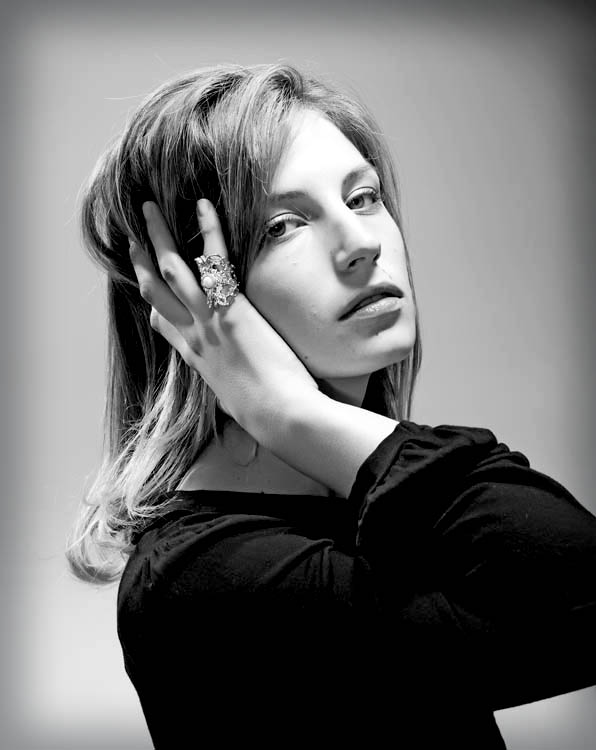 Female model photo shoot of Irina Brown
