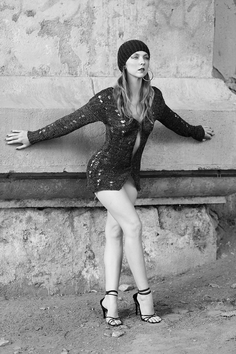 Female model photo shoot of Brandi N_O by Pedro E Bauza
