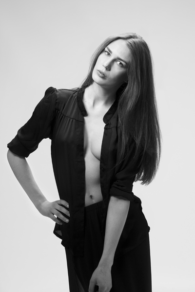 Female model photo shoot of Susanne Alexandra Tengs in My studio