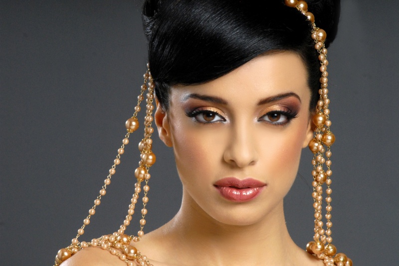 Female model photo shoot of Rani Samra