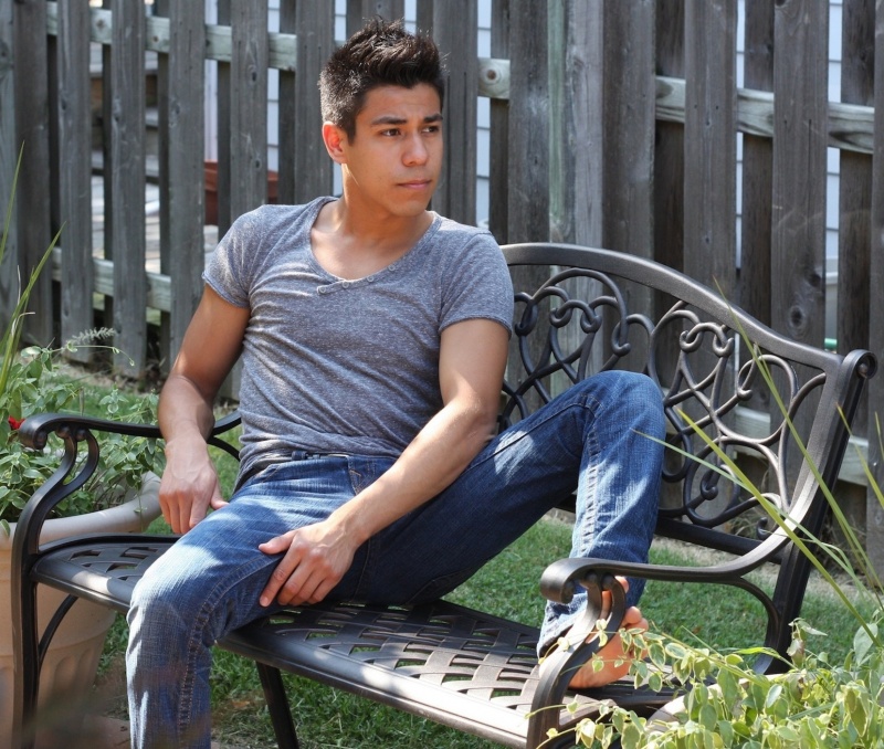 Male model photo shoot of Eduardo Vazquez in Delaware