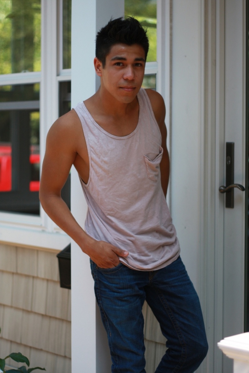 Male model photo shoot of Eduardo Vazquez in Delaware