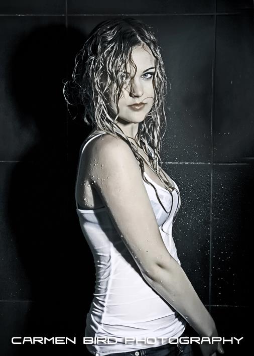 Female model photo shoot of Holly Verryt