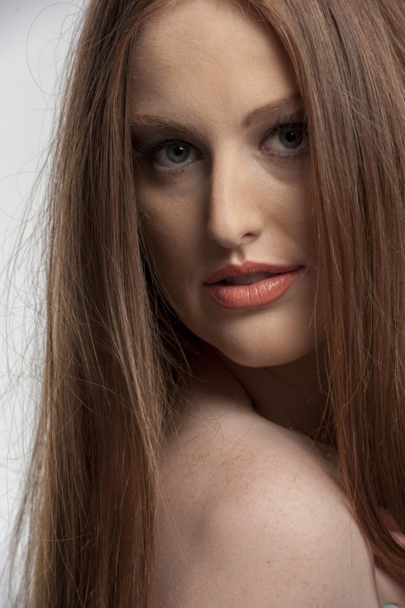 Female model photo shoot of Jessica Brodie