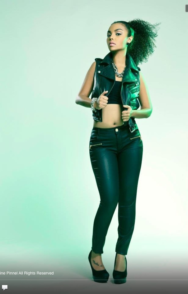 Female model photo shoot of Naomi Yadeta