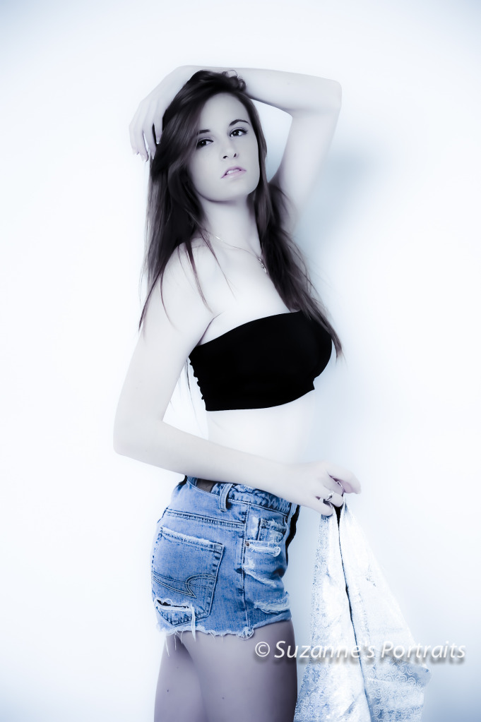 Female model photo shoot of Lexi Faye
