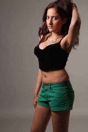 Female model photo shoot of Suchi P