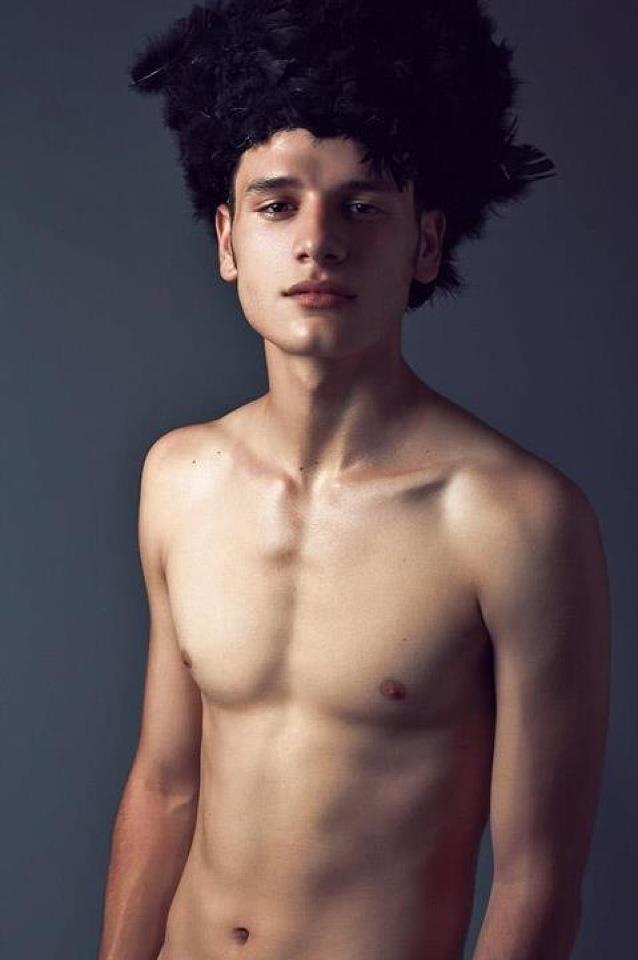Male model photo shoot of Axel Serratos