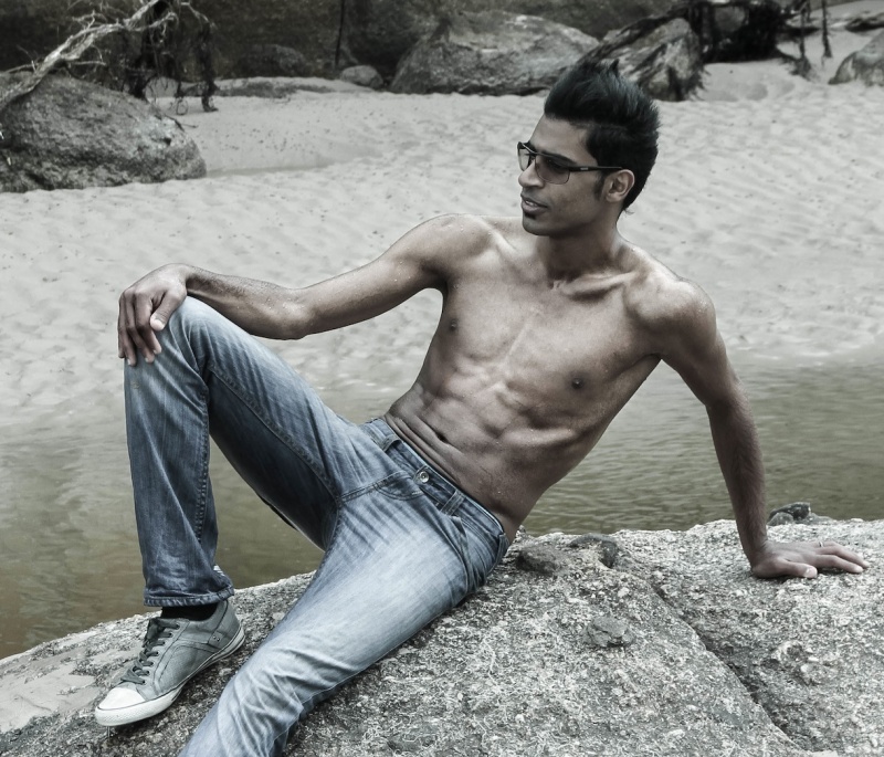 Male model photo shoot of getmodel
