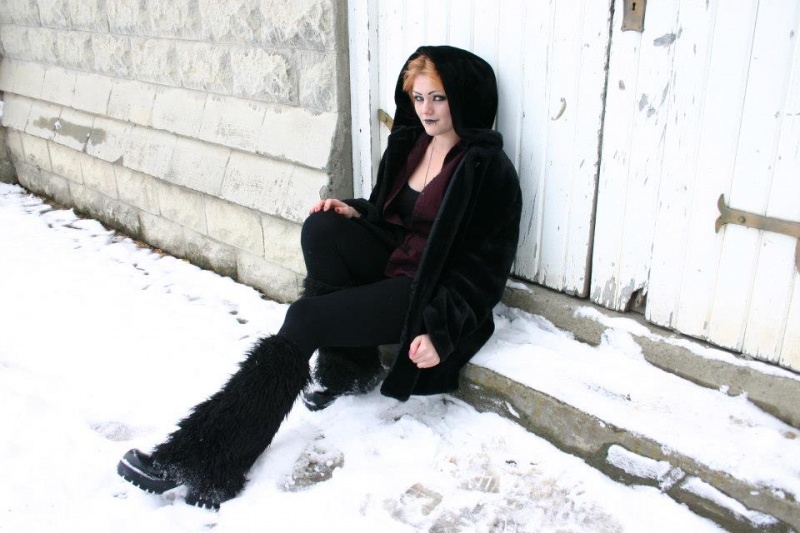 Female model photo shoot of Elvira Darkbird
