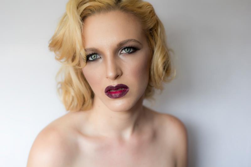 Female model photo shoot of Amanda Harris