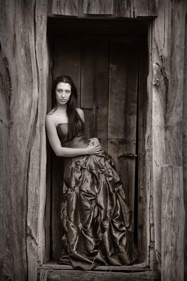 Female model photo shoot of Natalie Bartlett by Glynn L in Kattemingga Lodge, ewbury, Victoria