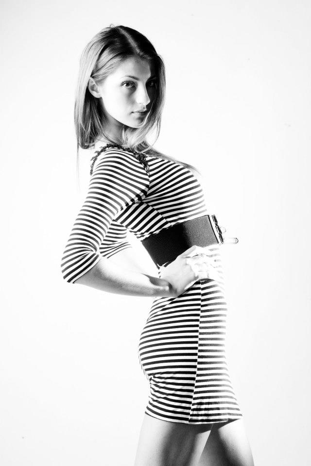 Female model photo shoot of Sultes Iuliana 