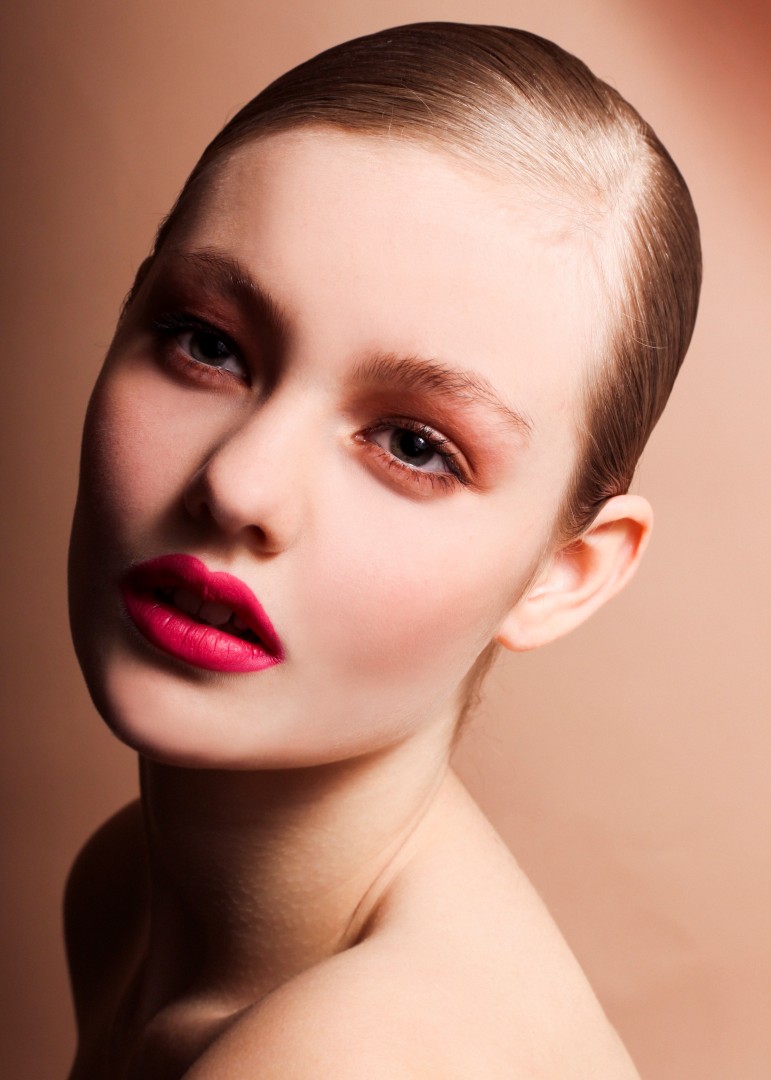 Female model photo shoot of Olga Petrenko