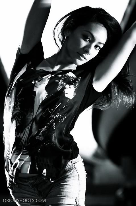 Female model photo shoot of Elle Laur