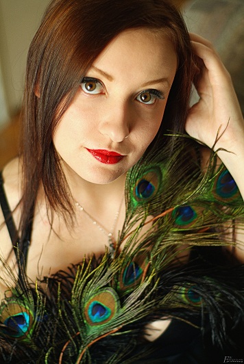 Female model photo shoot of Ava Hollow