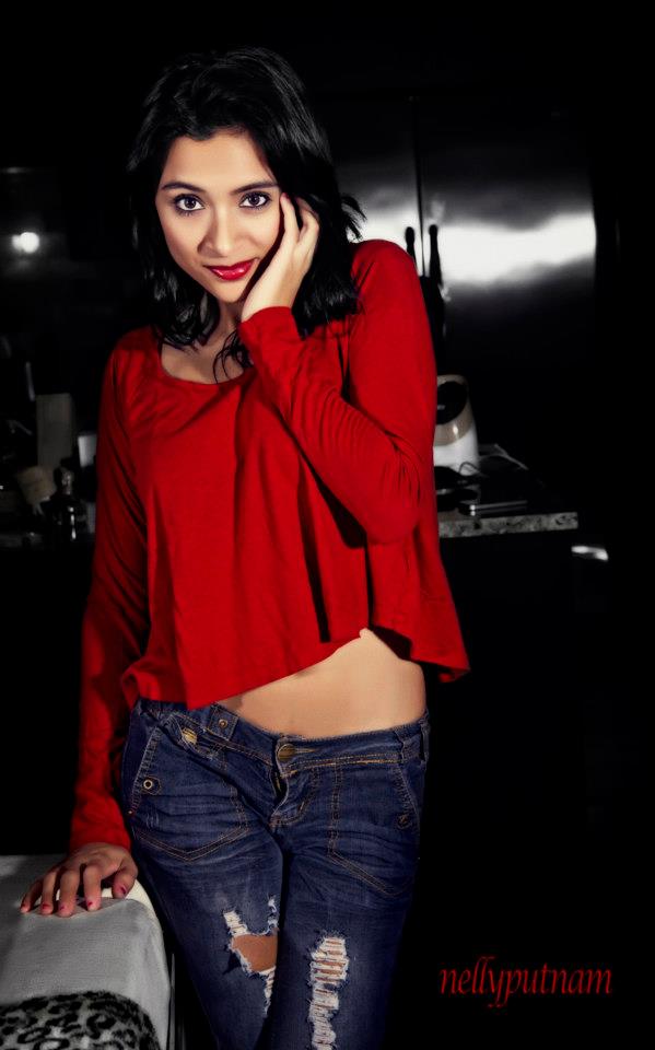 Female model photo shoot of Elena Suarez by nelly putnam