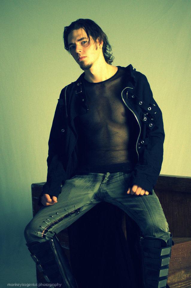 Male model photo shoot of Christoph Montoya