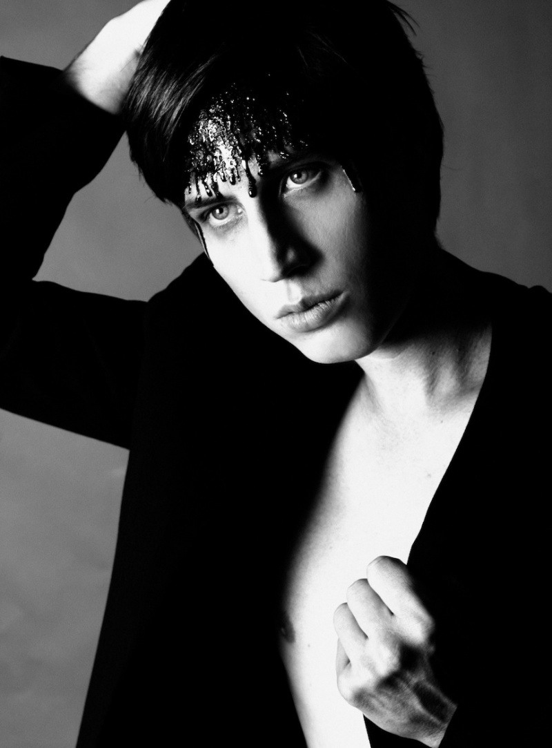 Female model photo shoot of Carole Methot