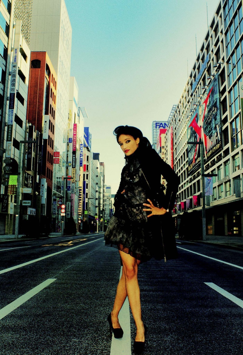 Female model photo shoot of Fenix DJoan in Ginza, Tokyo