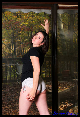 Female model photo shoot of Shauna Merritt 