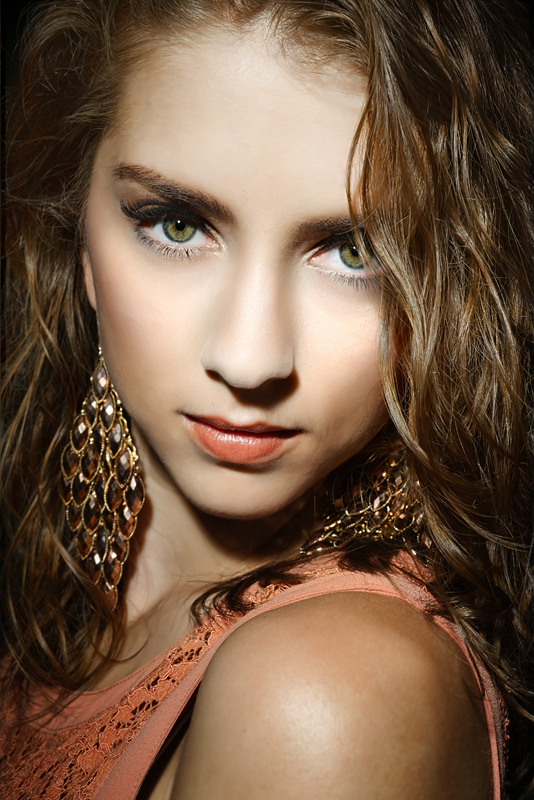 Female model photo shoot of Jane Kavanaugh by Carlos Ignacio M, makeup by Elle Fulton MUArtistry