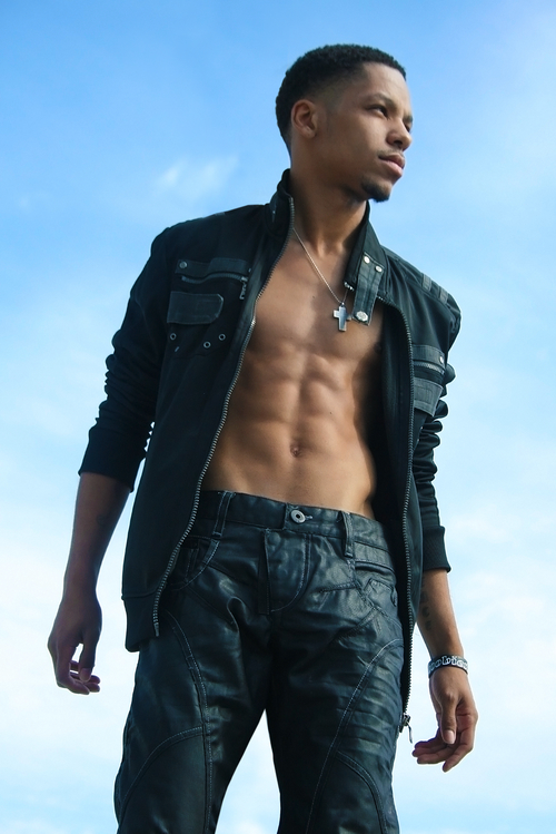 Male model photo shoot of Terrence Green