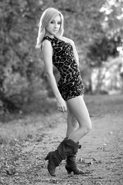 Female model photo shoot of Jennifer Liyan Monroe
