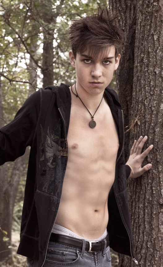 Male model photo shoot of Kaegan Gregory