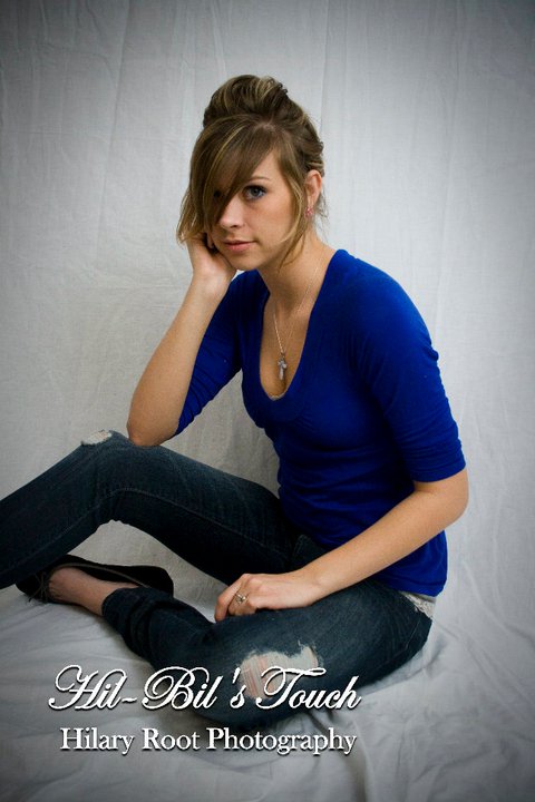 Female model photo shoot of Hadley Faun