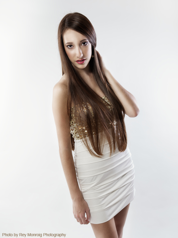 Female model photo shoot of Shantal Gonzalez