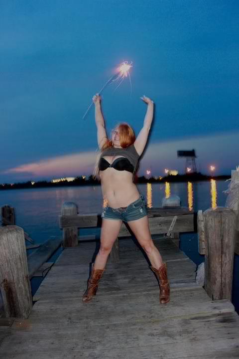 Female model photo shoot of Juli by Dee Richards in Atlantic City, NJ