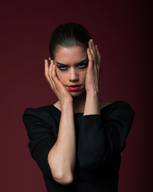 Female model photo shoot of Silvia Saccinto Make Up