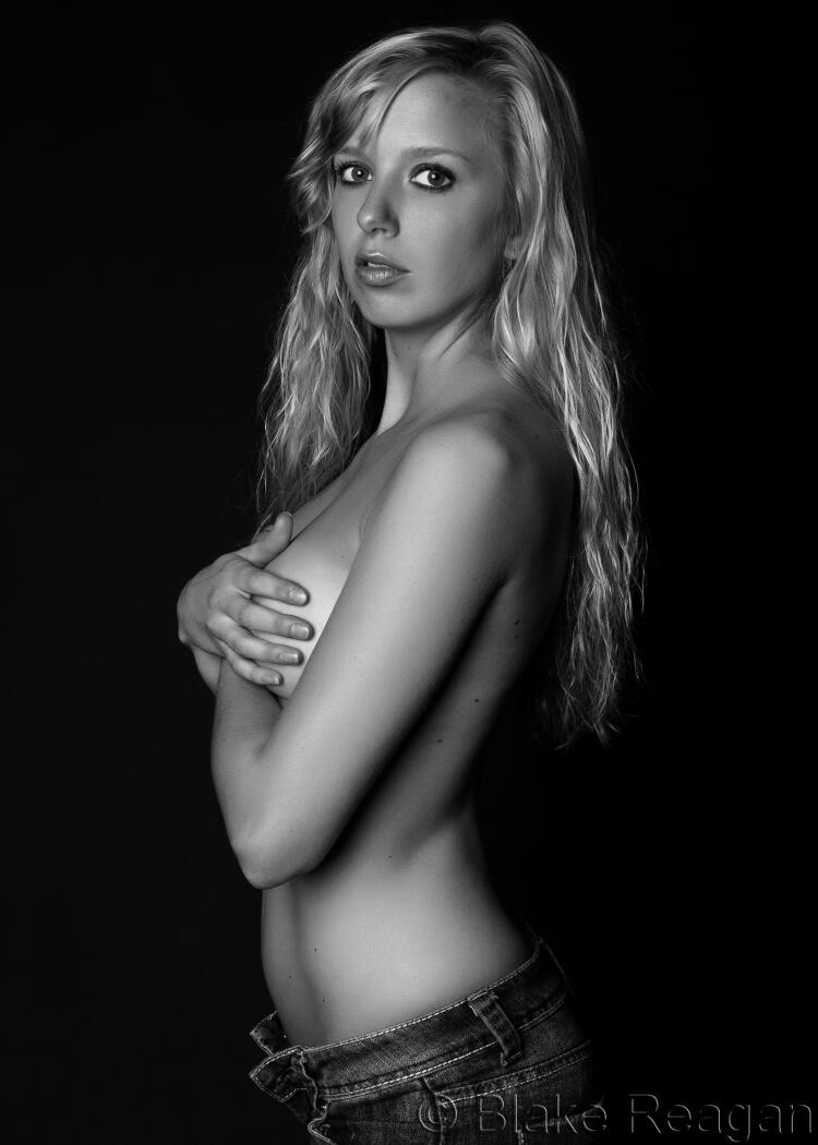 Female model photo shoot of Nashville Amanda
