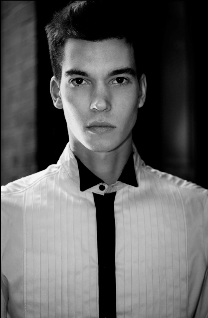 Male model photo shoot of Steven Zofcin