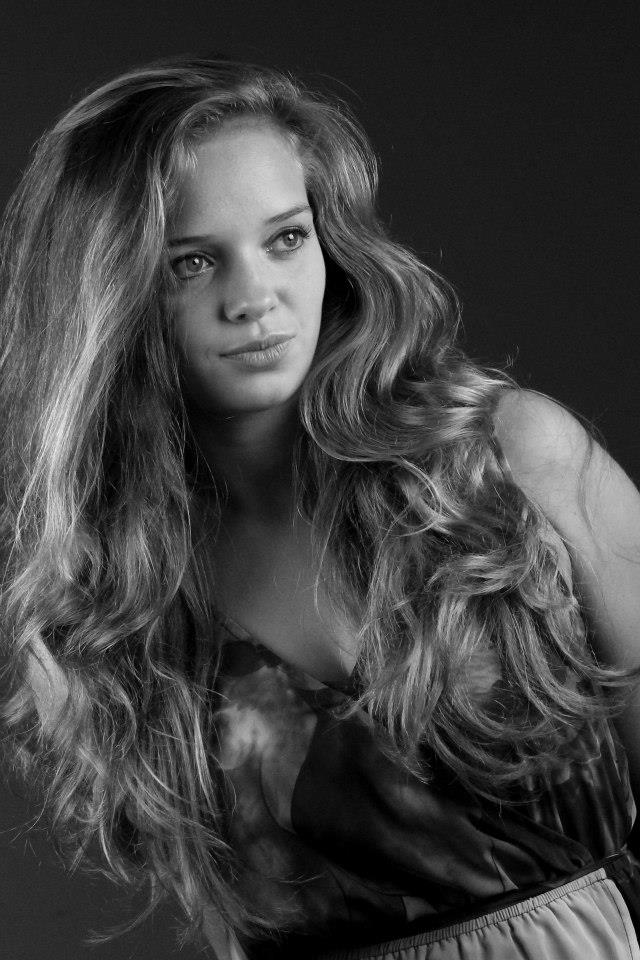 Female model photo shoot of Nikolina Adzic