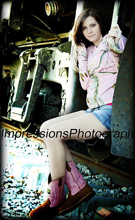 Female model photo shoot of Brittyb820 in Sandburn Indiana