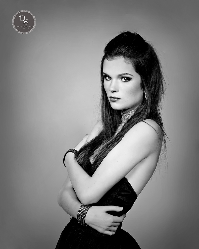 Female model photo shoot of Dreamshots Studios and Angela Marks